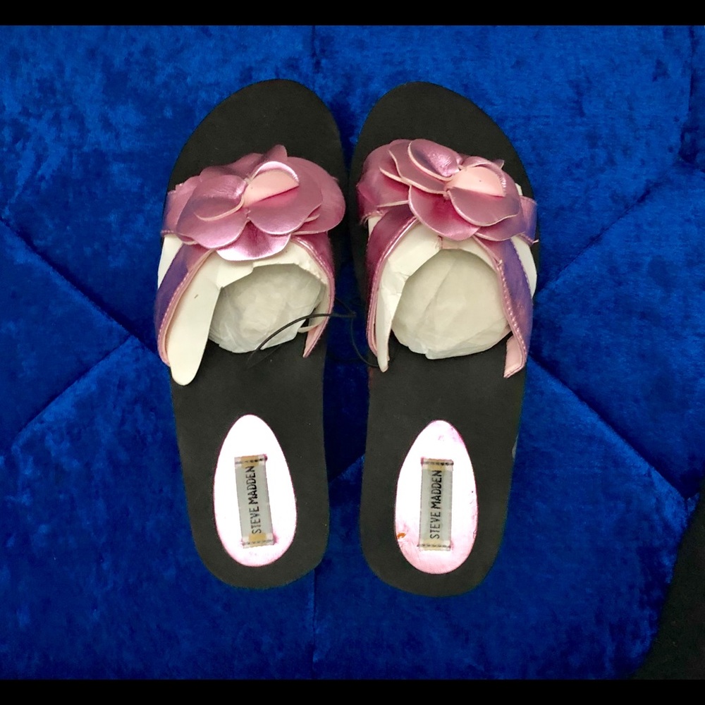 Women’s Pink & Black Sandals